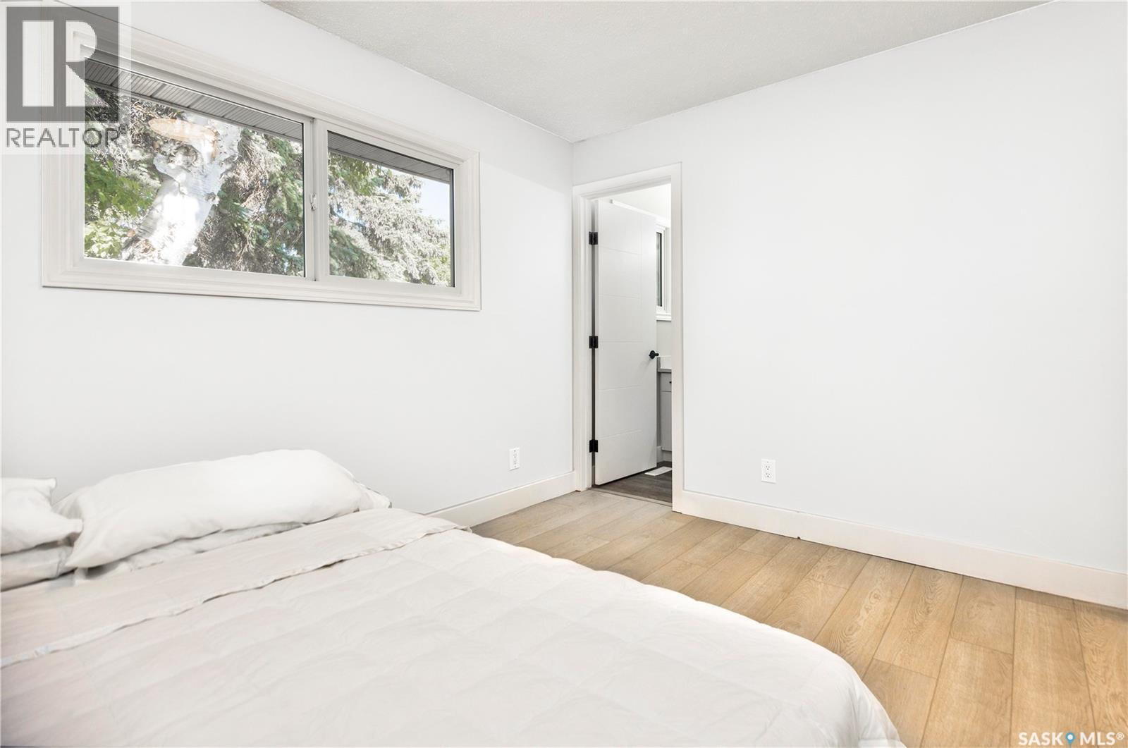 1614 Mckercher Drive, Saskatoon, SK - Indoor Photo Showing Bedroom