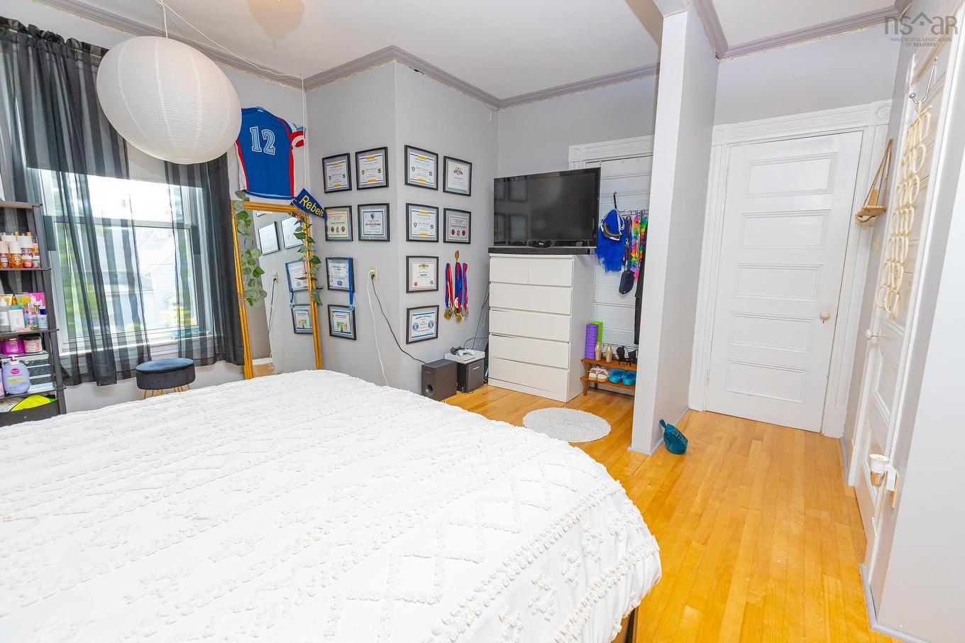 44 John Street, Shelburne, NS - Indoor Photo Showing Bedroom