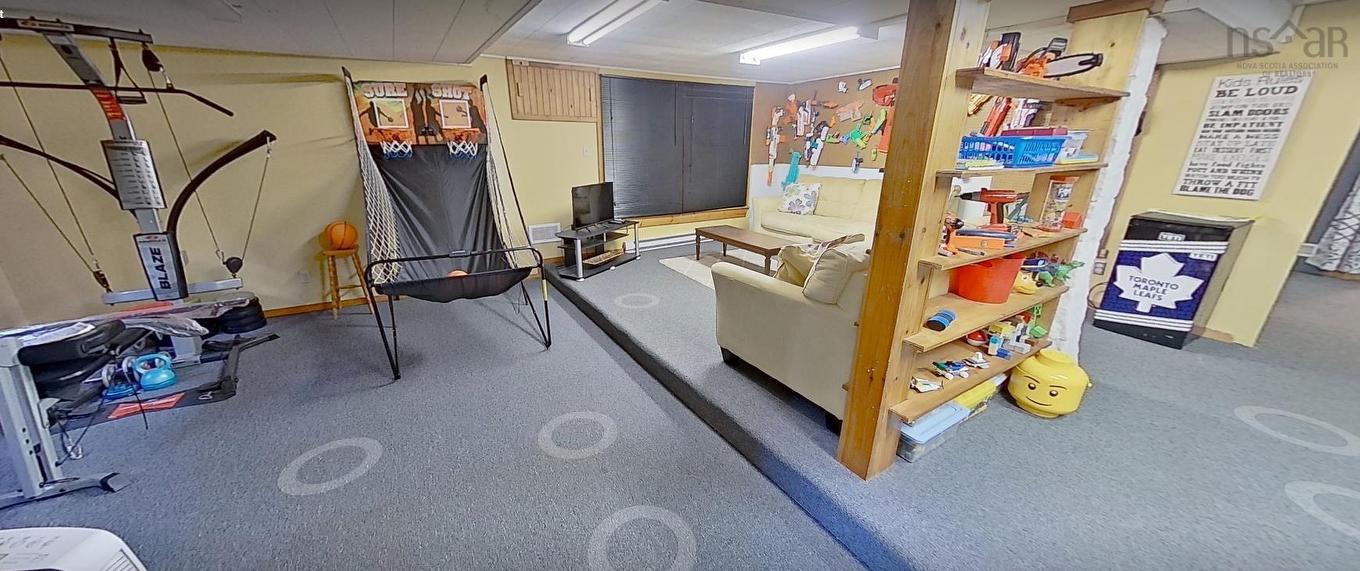 44 John Street, Shelburne, NS - Indoor