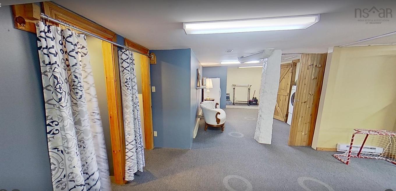 44 John Street, Shelburne, NS - Indoor