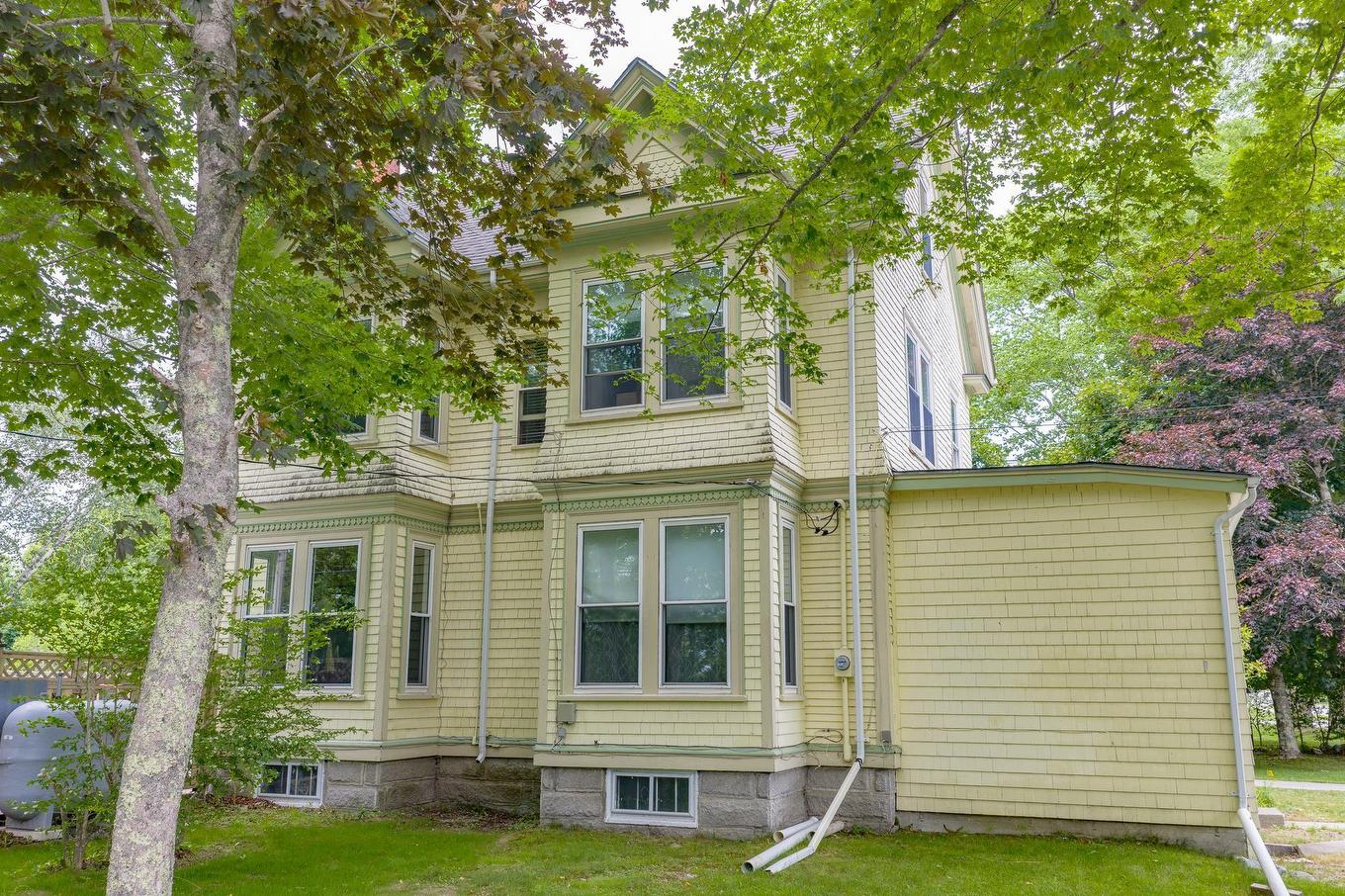 44 John Street, Shelburne, NS - Outdoor