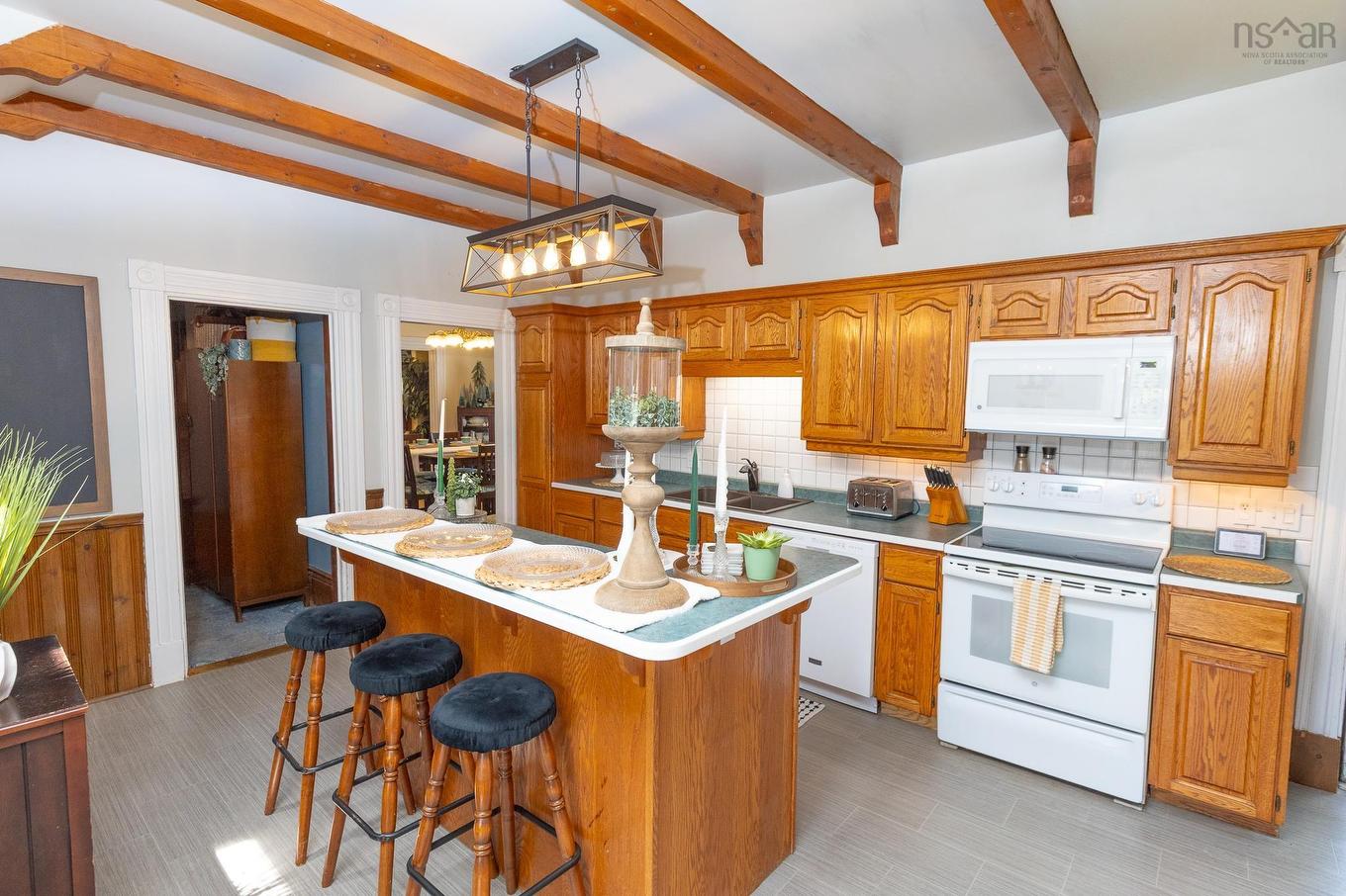 44 John Street, Shelburne, NS - Indoor Photo Showing Kitchen