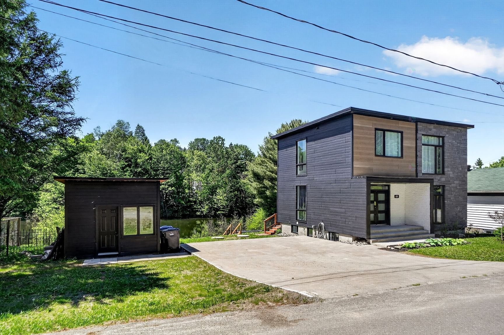 Façade - 405 Rue De La Montagne, Saint-Calixte, QC - Outdoor