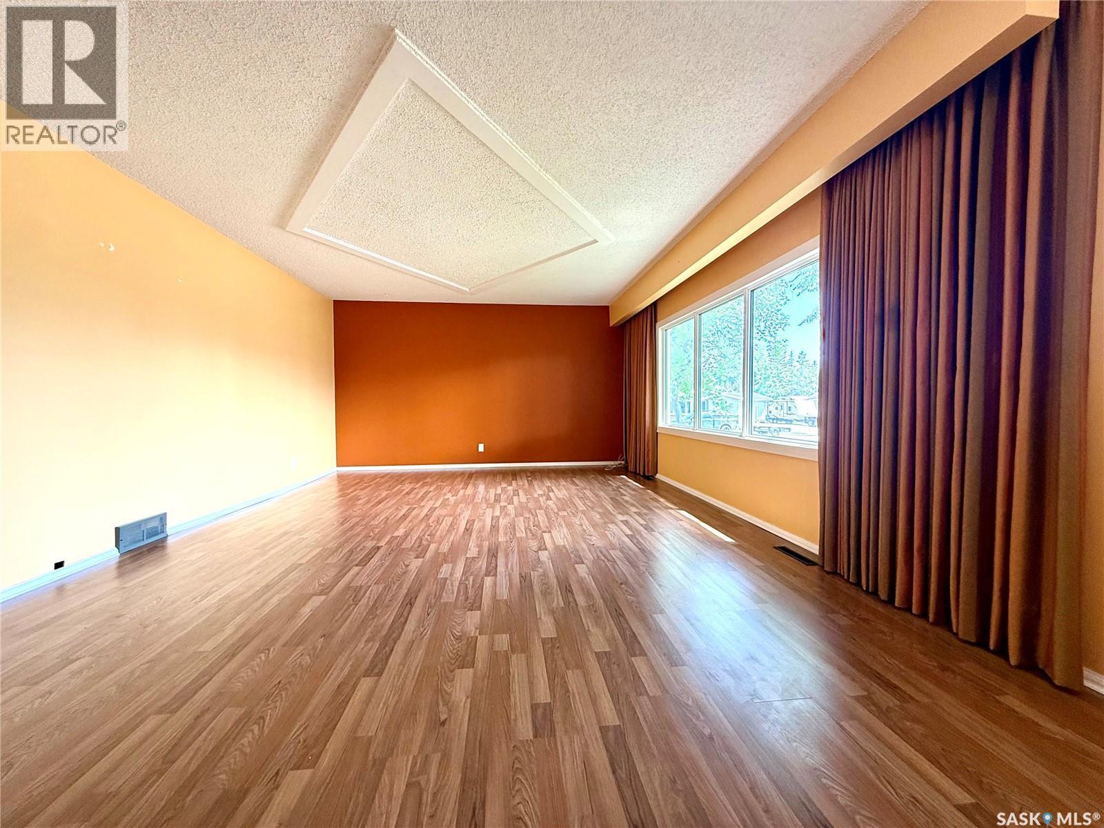 1317 Main Street, Canora, SK - Indoor Photo Showing Other Room