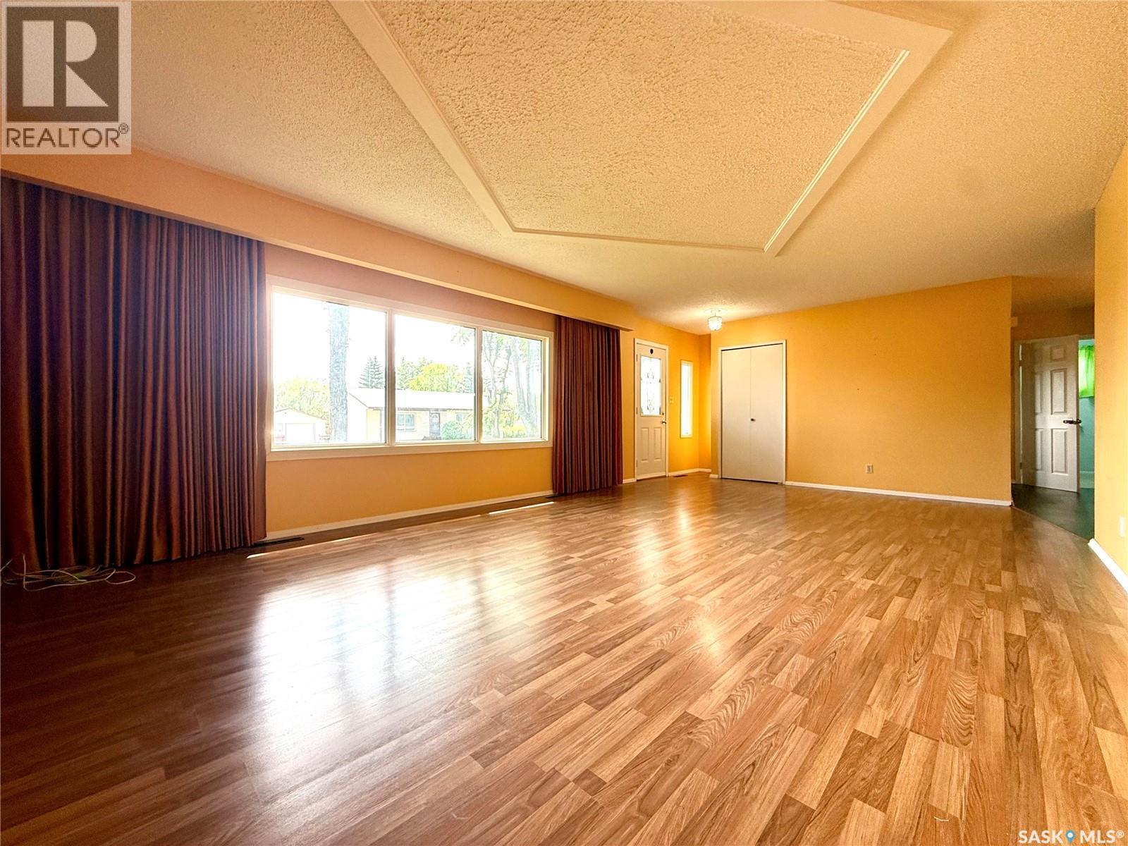 1317 Main Street, Canora, SK - Indoor Photo Showing Other Room