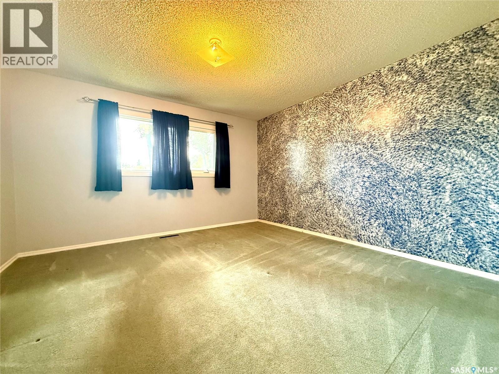 1317 Main Street, Canora, SK - Indoor Photo Showing Other Room