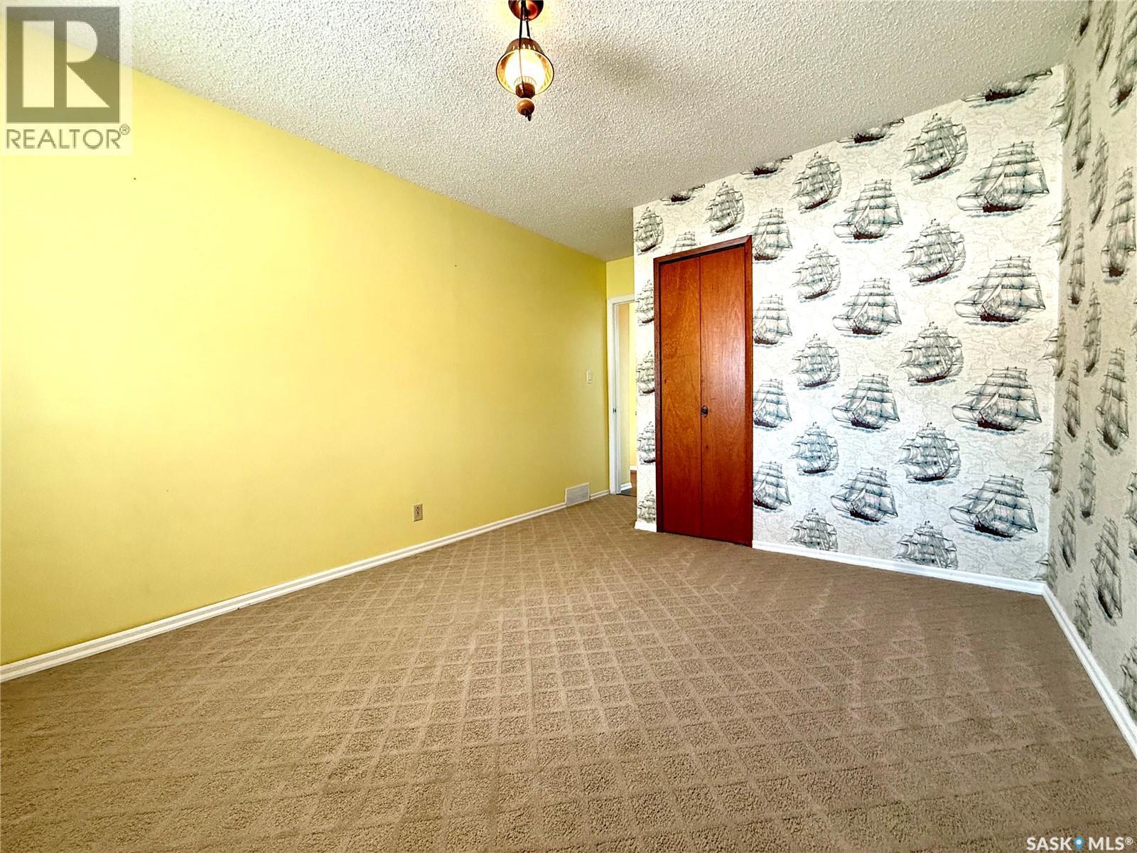 1317 Main Street, Canora, SK - Indoor Photo Showing Other Room