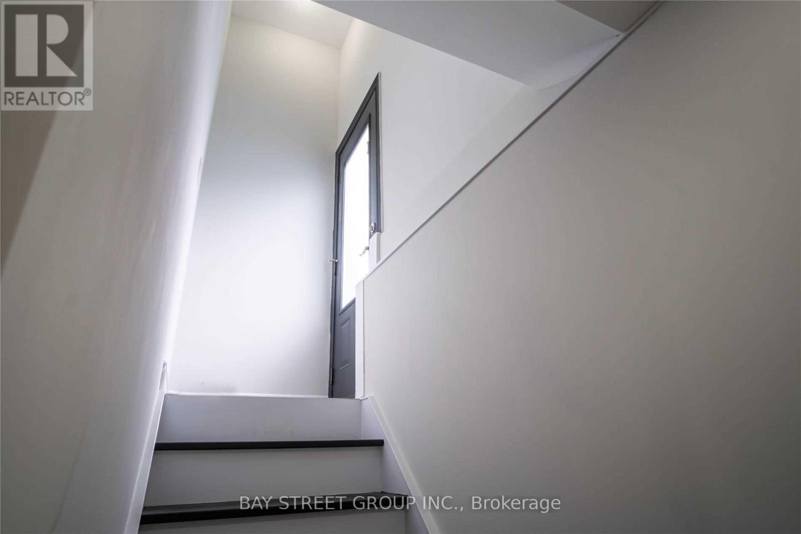 351 East 27Th Street, Hamilton, ON -