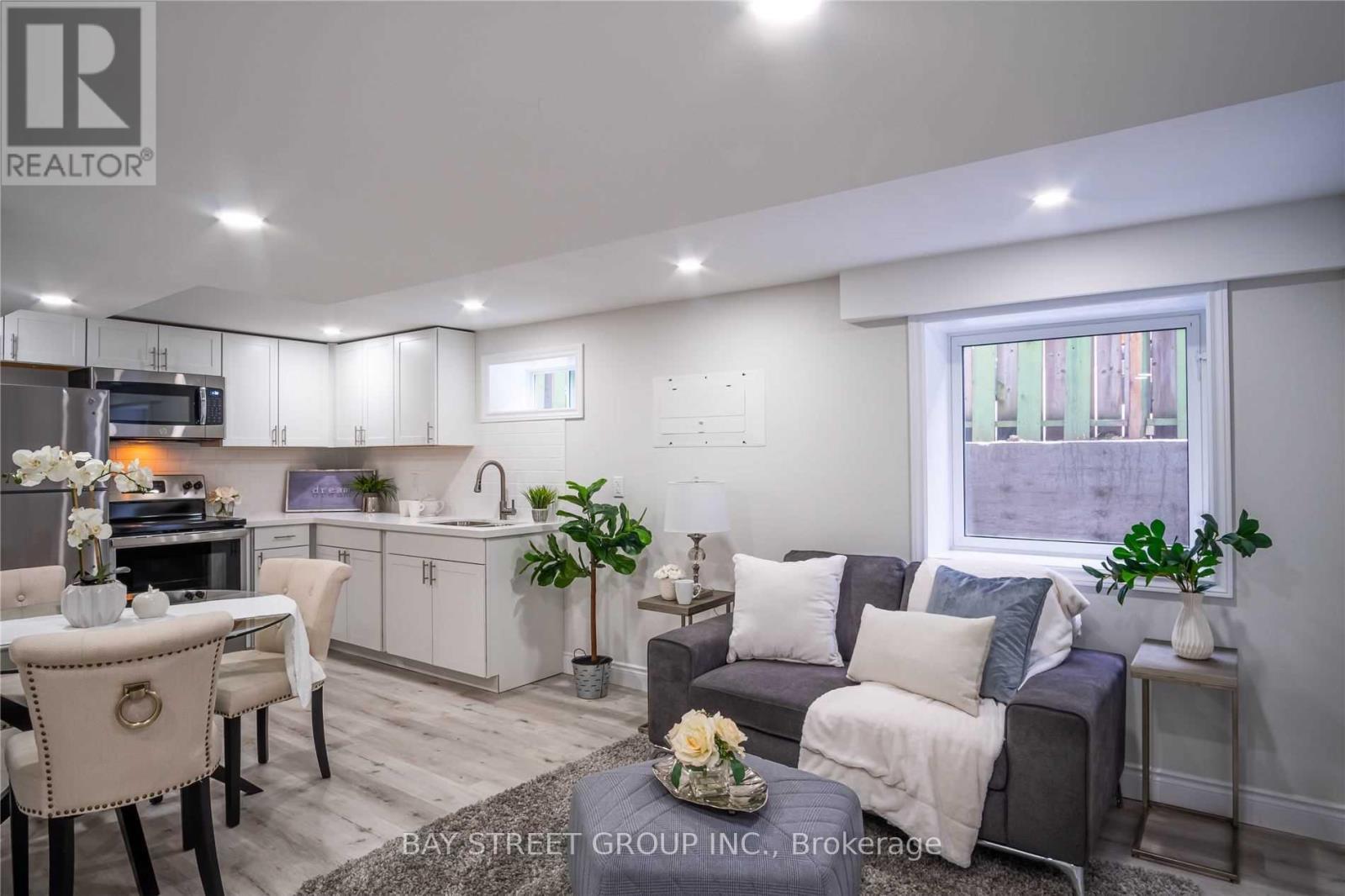 351 East 27Th Street, Hamilton, ON - Indoor