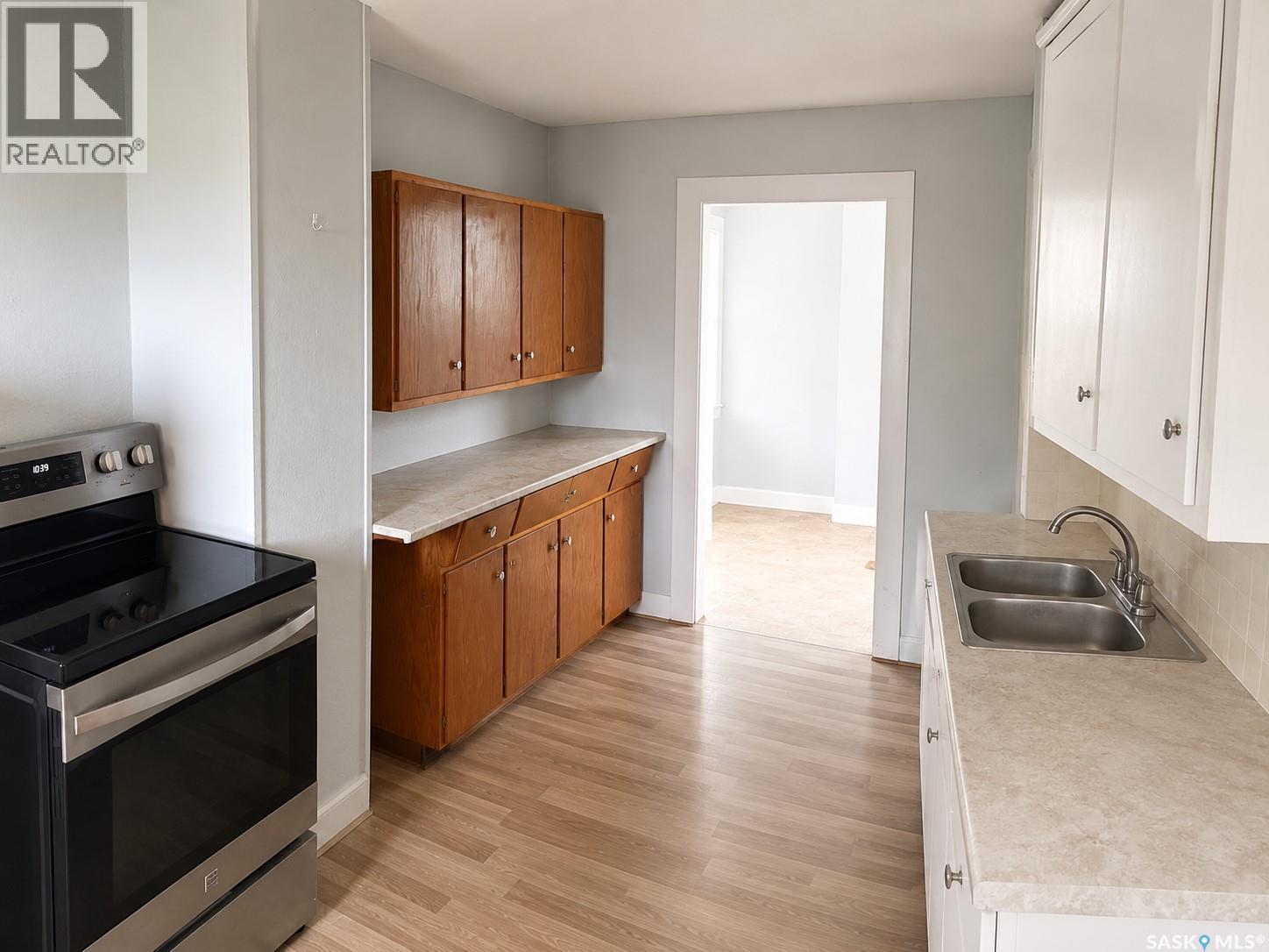218 Main Street, Norquay, SK - Indoor Photo Showing Kitchen With Double Sink