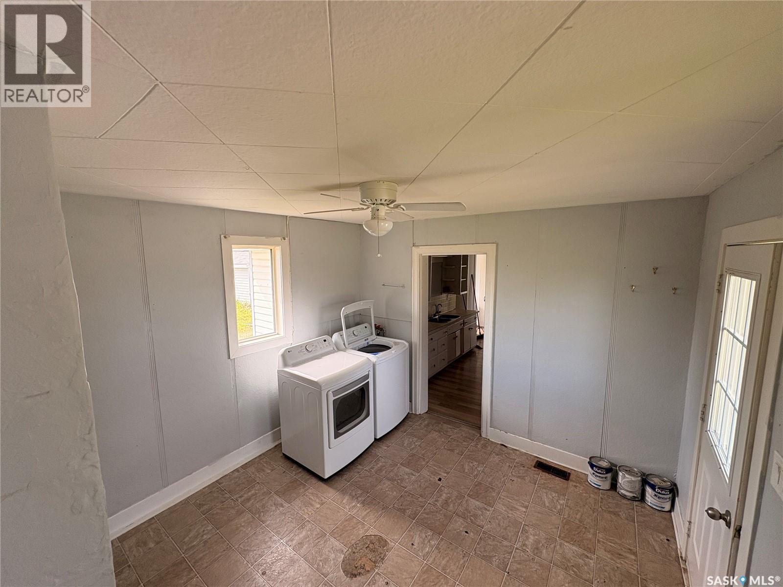 218 Main Street, Norquay, SK - Indoor