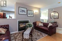 Open and Bright Living Area - Close to Kitchen - 