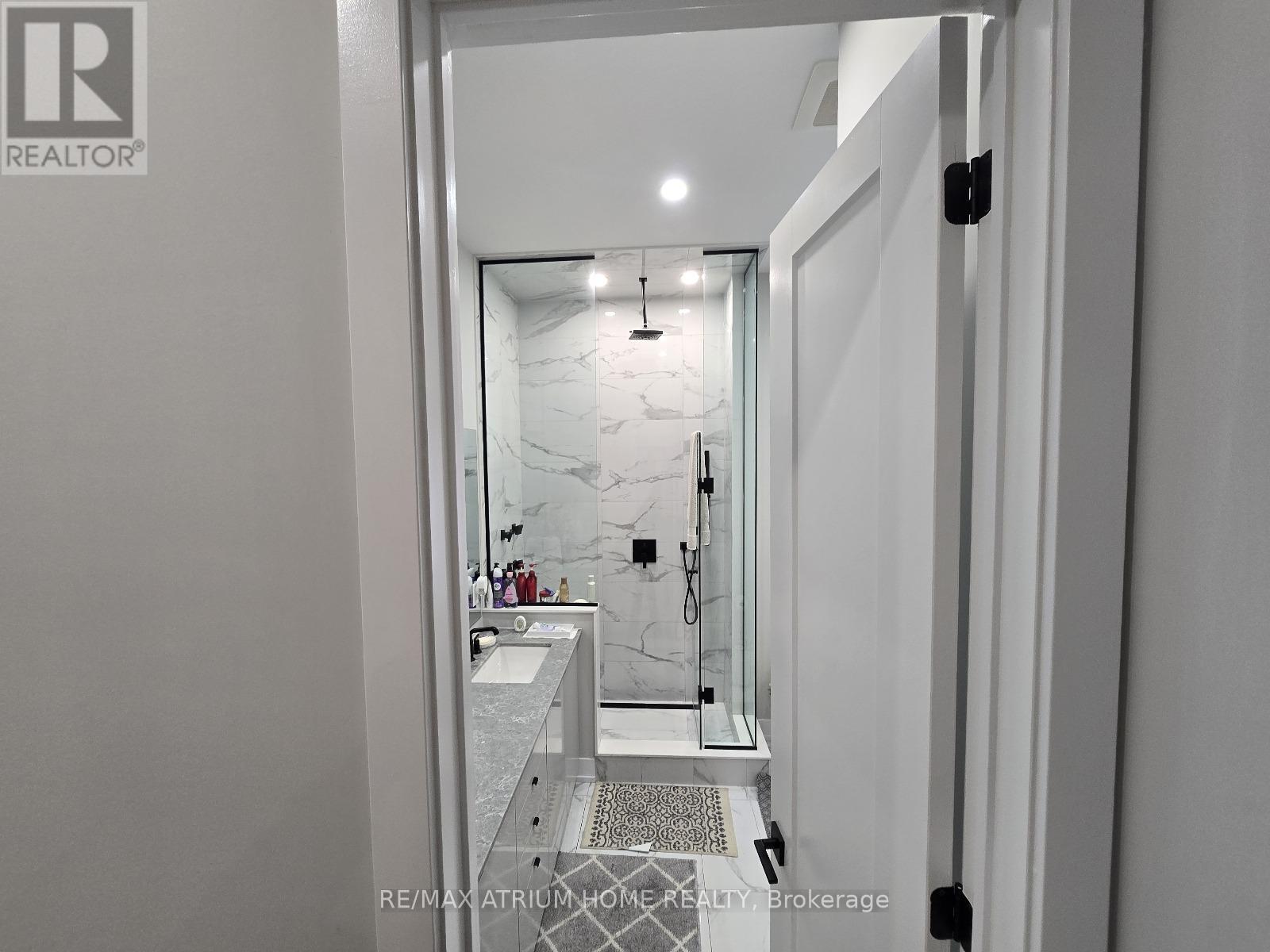 5 Norbury Crescent, Toronto, ON - Indoor Photo Showing Bathroom