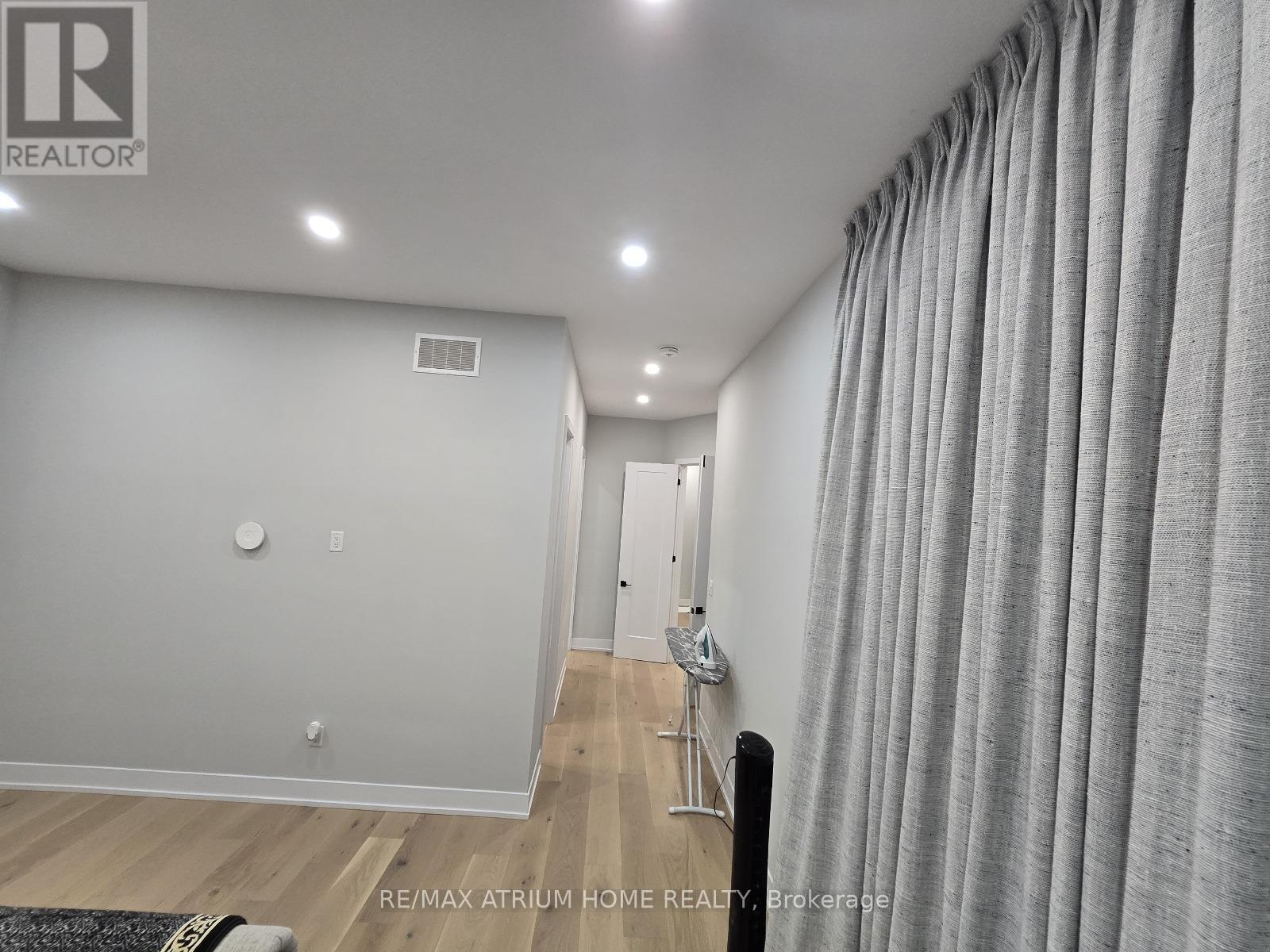 5 Norbury Crescent, Toronto, ON - Indoor