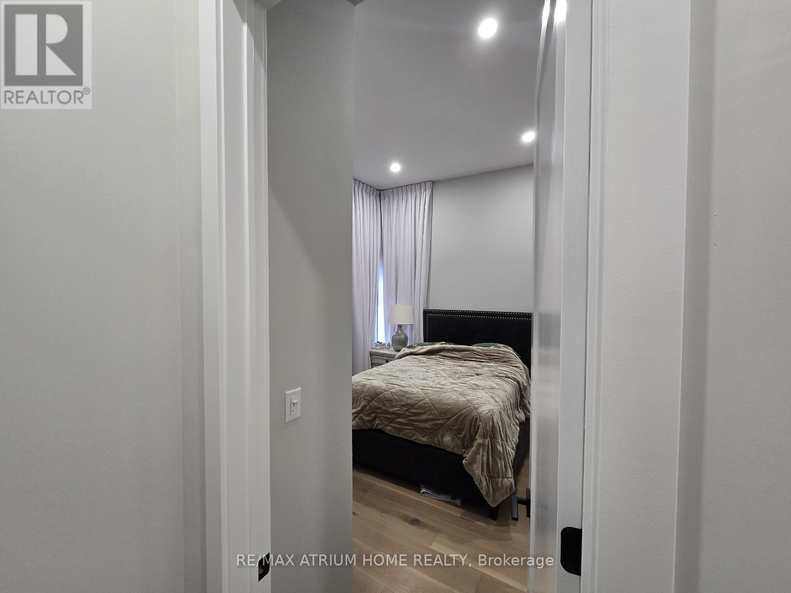 5 Norbury Crescent, Toronto, ON - Indoor