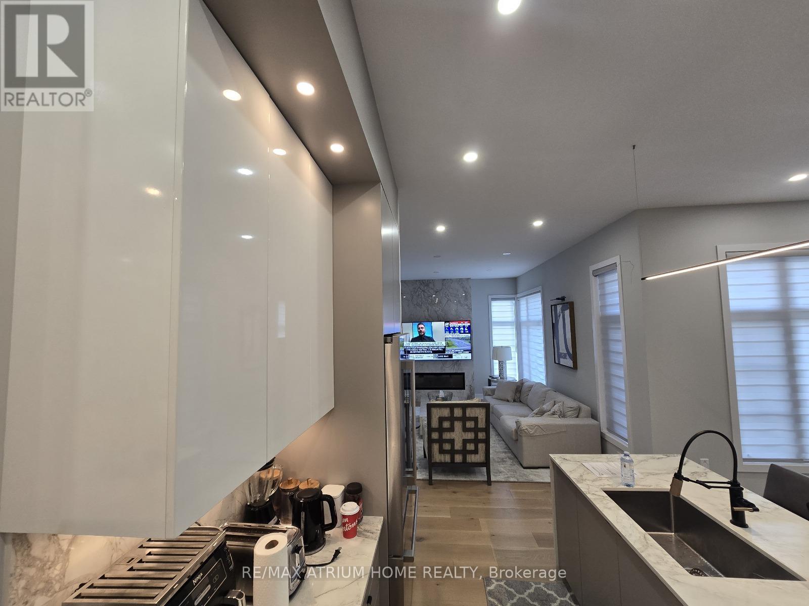 5 Norbury Crescent, Toronto, ON - Indoor