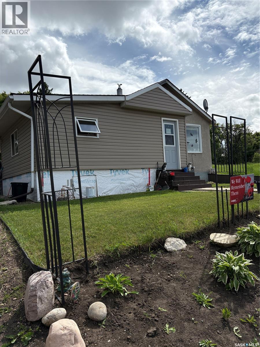 561 18Th Street E, Prince Albert, SK - Outdoor