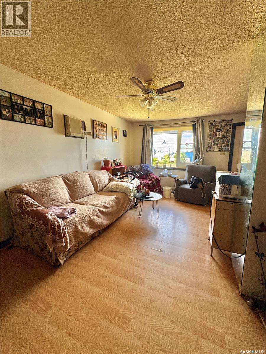 561 18Th Street E, Prince Albert, SK - Indoor
