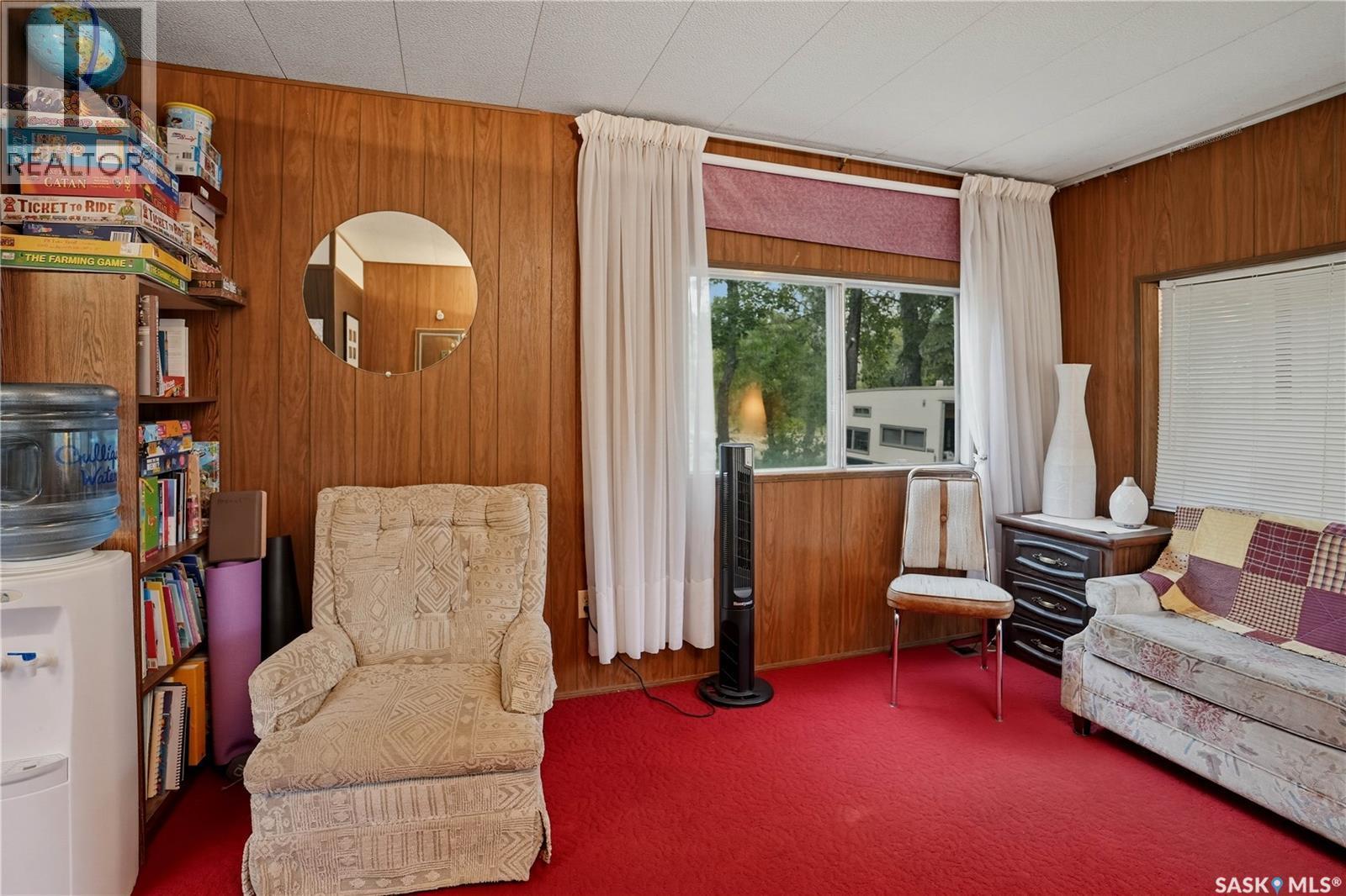 771 Joseph Crescent, Cochin, SK - Indoor Photo Showing Living Room