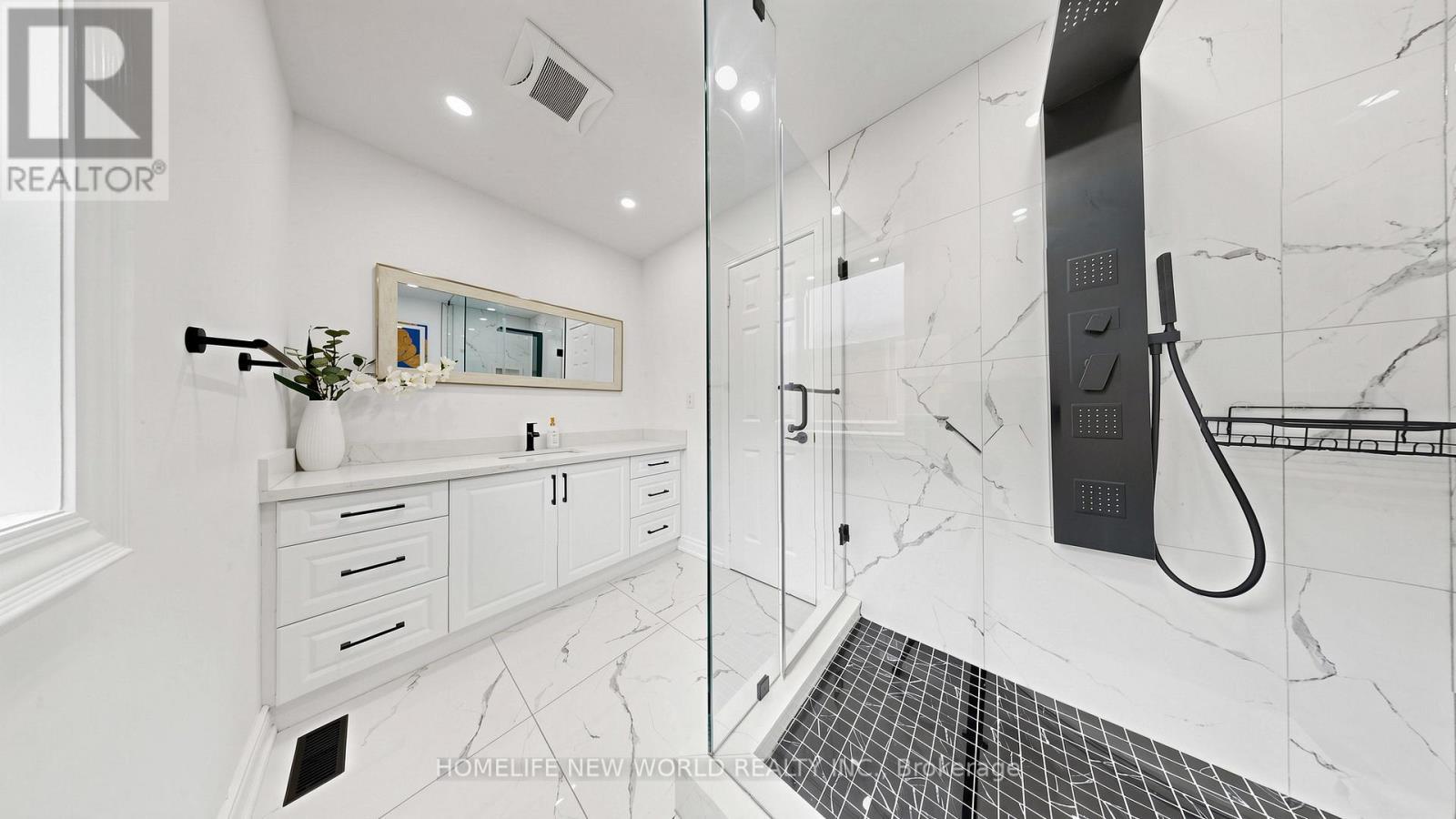 73 Doubtfire Crescent, Markham, ON - Indoor Photo Showing Other Room