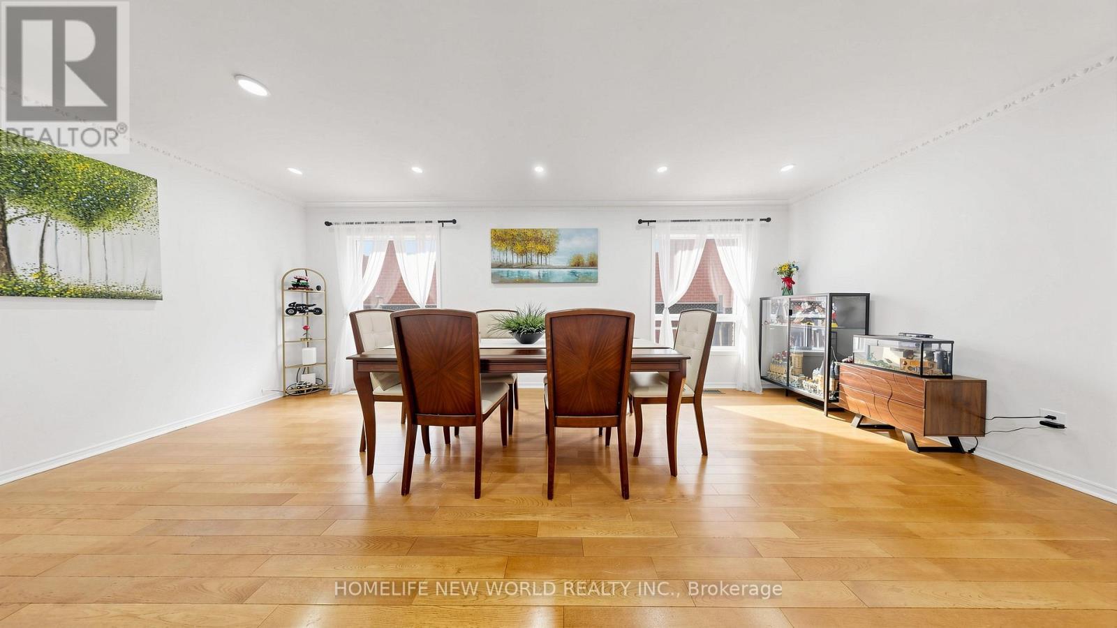 73 Doubtfire Crescent, Markham, ON - Indoor Photo Showing Dining Room