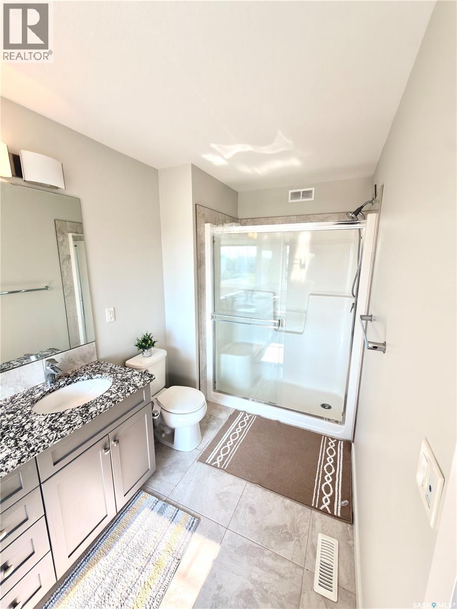 539 Secord Manor, Saskatoon, SK - Indoor Photo Showing Bathroom