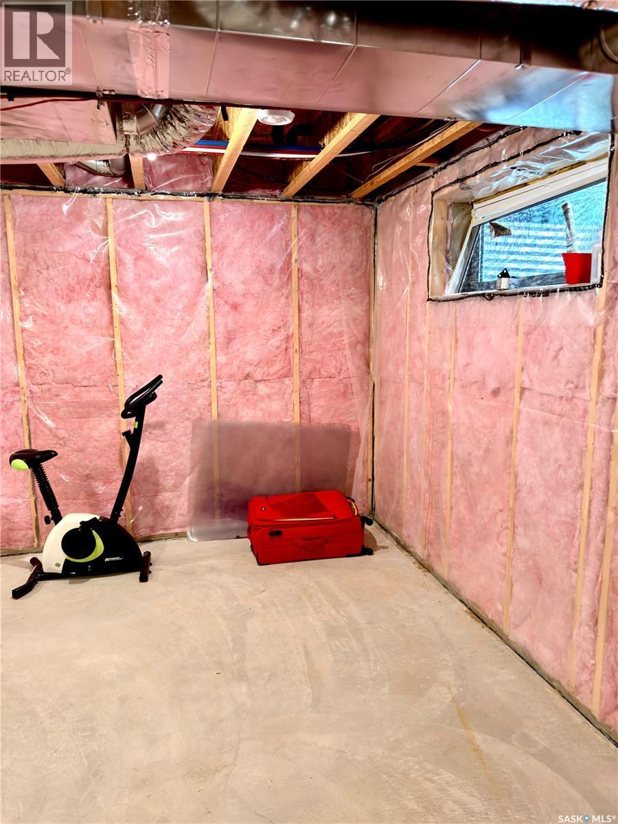 539 Secord Manor, Saskatoon, SK - Indoor Photo Showing Basement