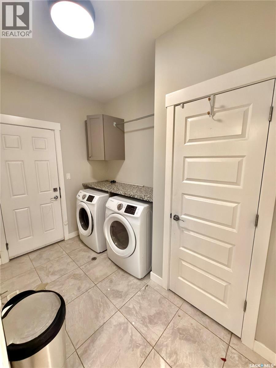 539 Secord Manor, Saskatoon, SK - Indoor Photo Showing Laundry Room