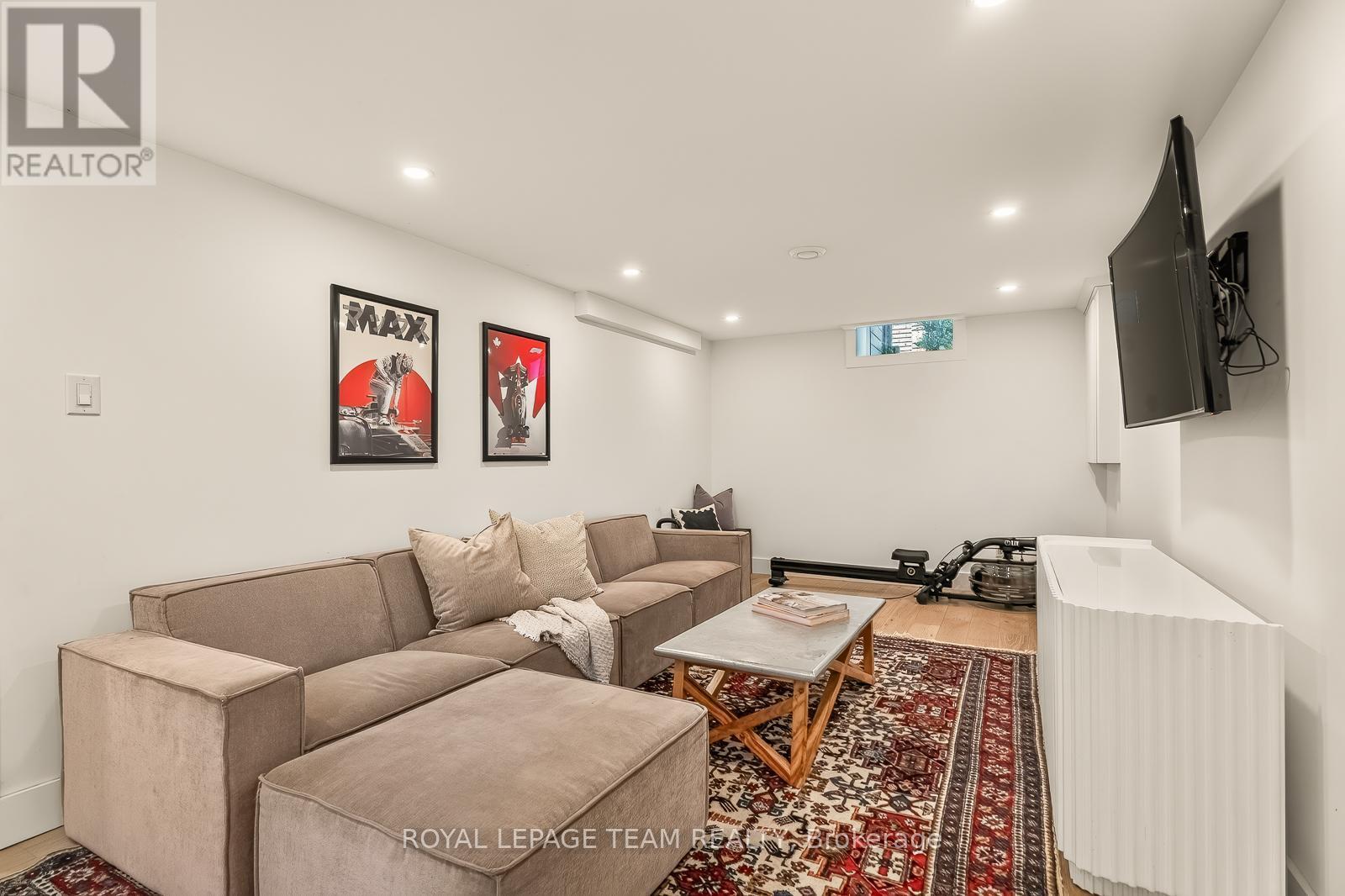 120 Riverdale Avenue, Ottawa, ON - Indoor