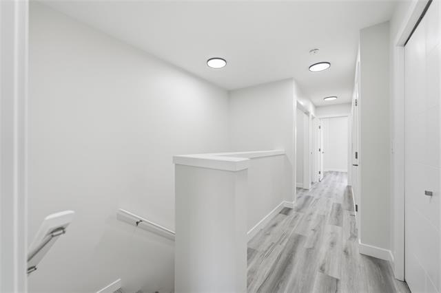 369 Berry St, Winnipeg, MB - Indoor Photo Showing Other Room