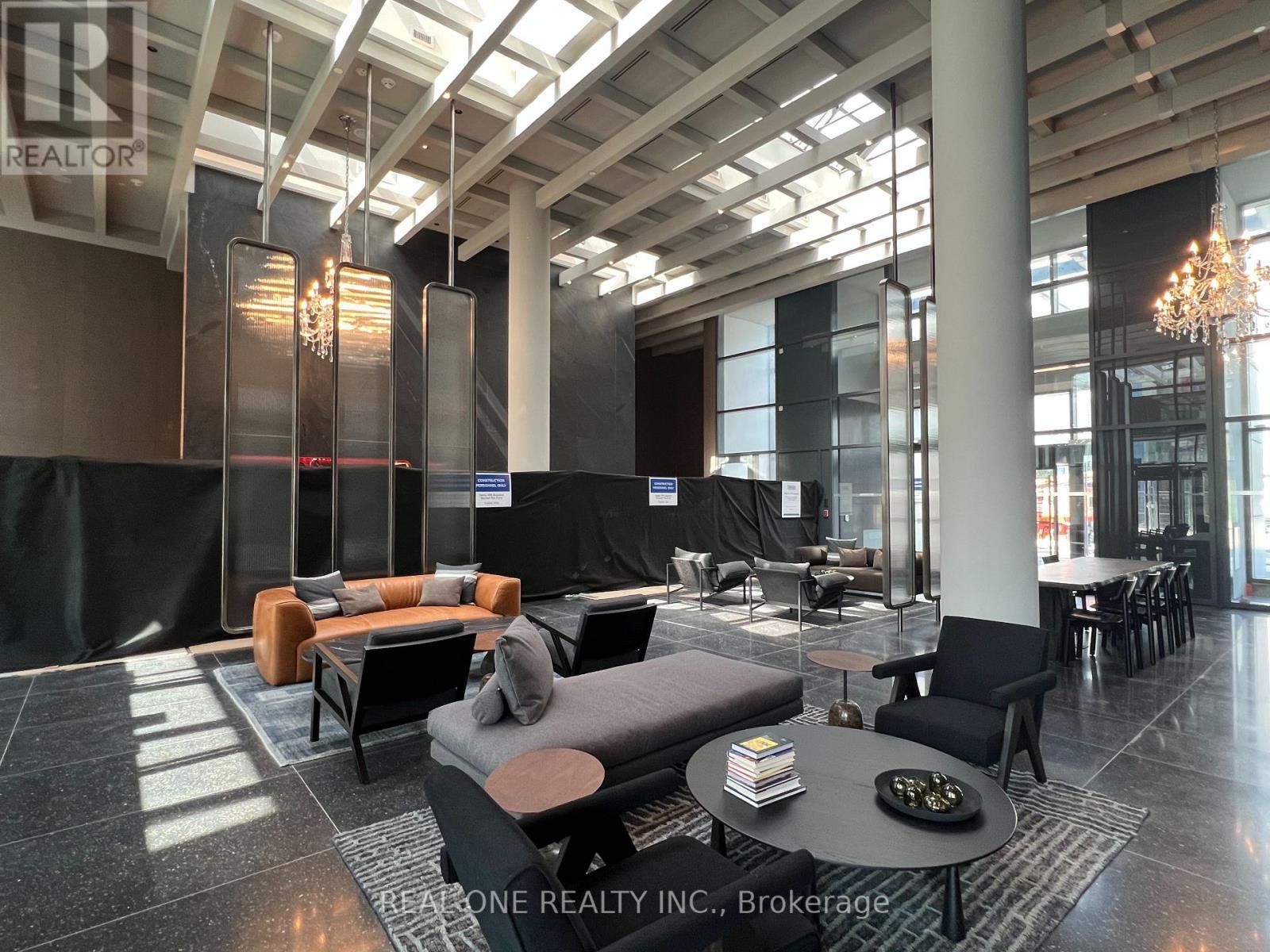 3611 - 28 Interchange Way, Vaughan, ON - Indoor Photo Showing Other Room