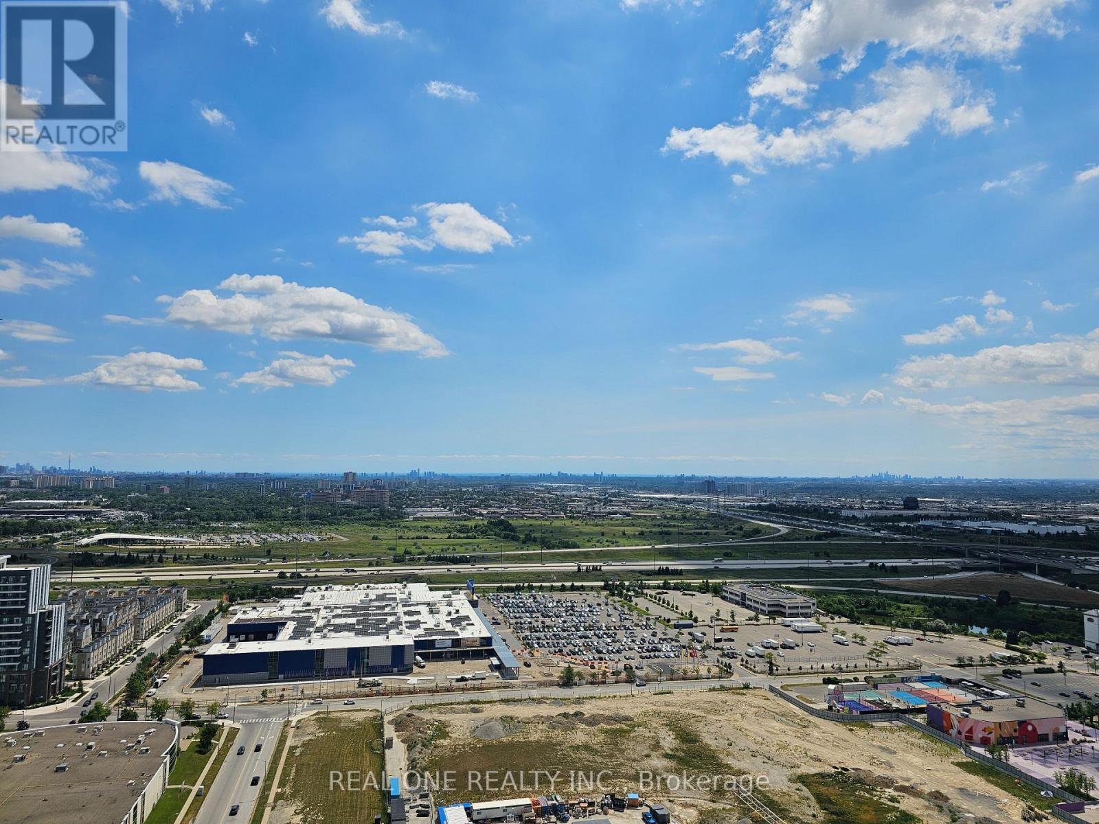 3611 - 28 Interchange Way, Vaughan, ON - Outdoor With View