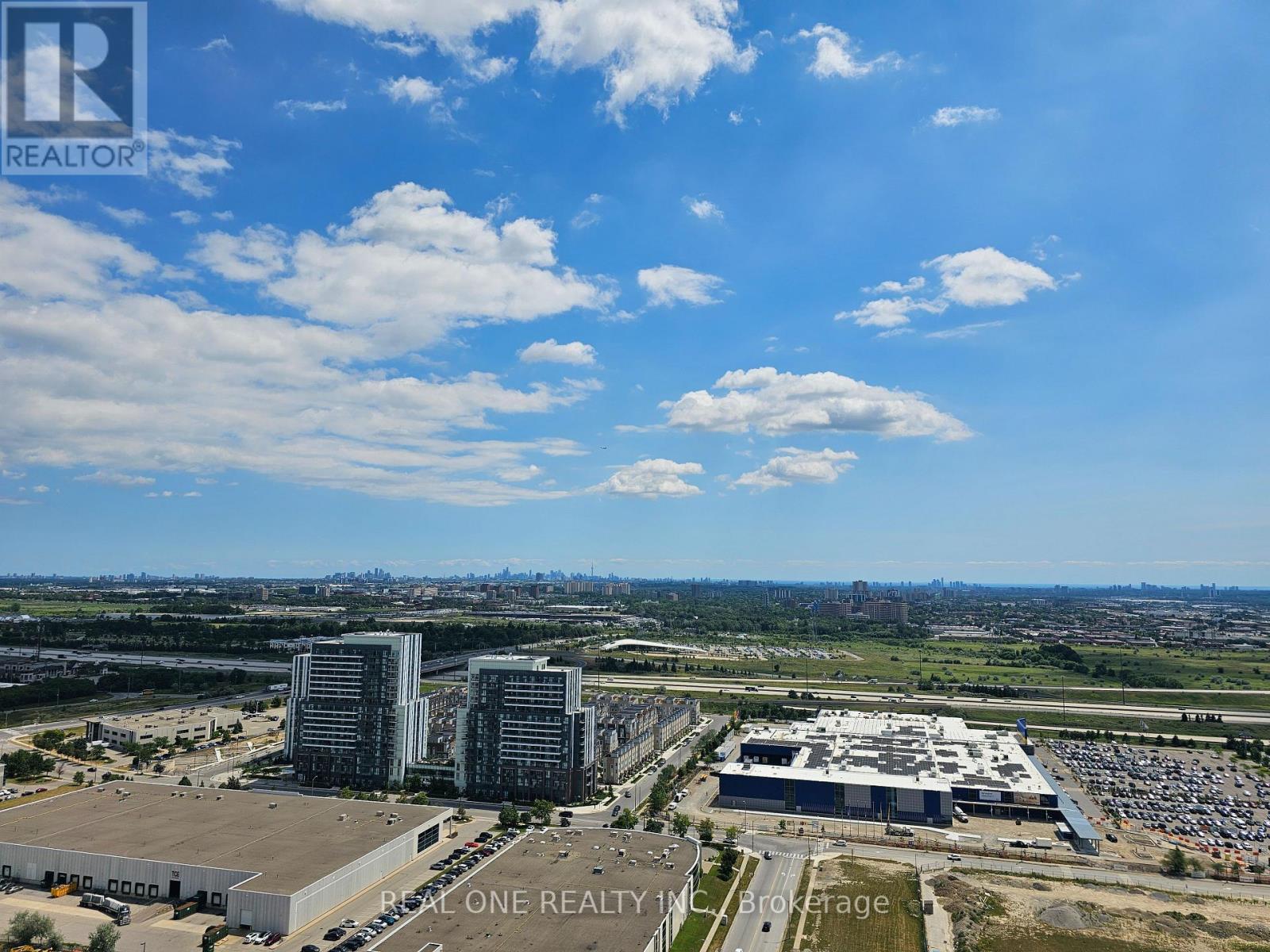 3611 - 28 Interchange Way, Vaughan, ON - Outdoor With View