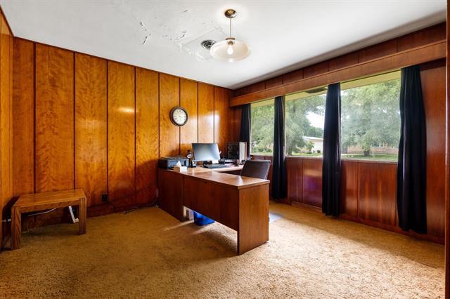 61 Verbena St, Winnipeg, MB - Indoor Photo Showing Office