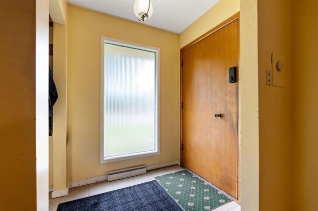 61 Verbena St, Winnipeg, MB - Indoor Photo Showing Other Room