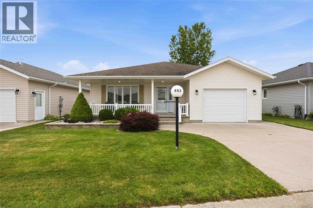 5600 Blackwell Sideroad Unit# 453, Sarnia, ON - Outdoor With Deck Patio Veranda With Facade