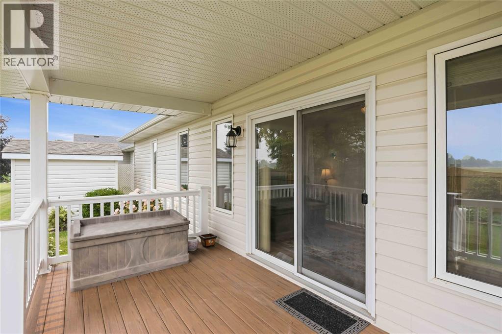 5600 Blackwell Sideroad Unit# 453, Sarnia, ON - Outdoor With Deck Patio Veranda With Exterior