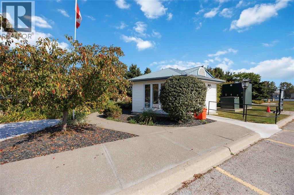 5600 Blackwell Sideroad Unit# 453, Sarnia, ON - Outdoor