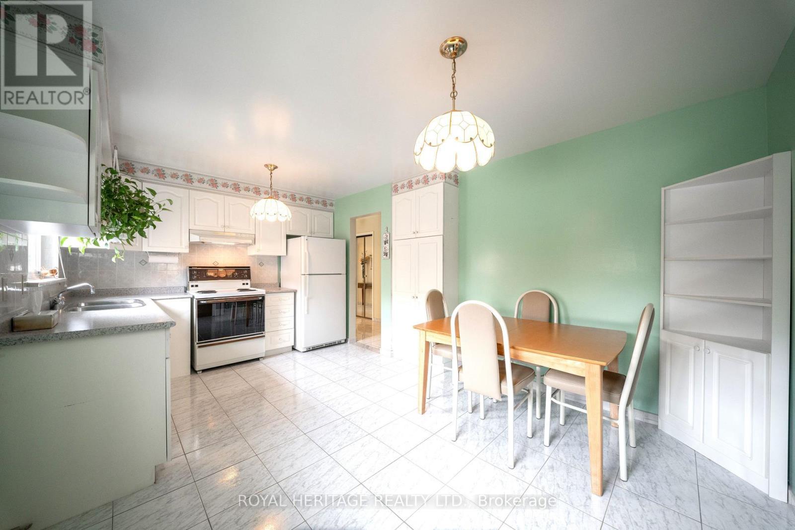 79 Fulbert Crescent, Toronto, ON - Indoor