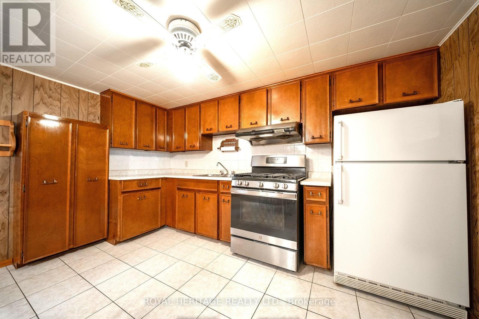 79 Fulbert Crescent, Toronto, ON - Indoor Photo Showing Kitchen