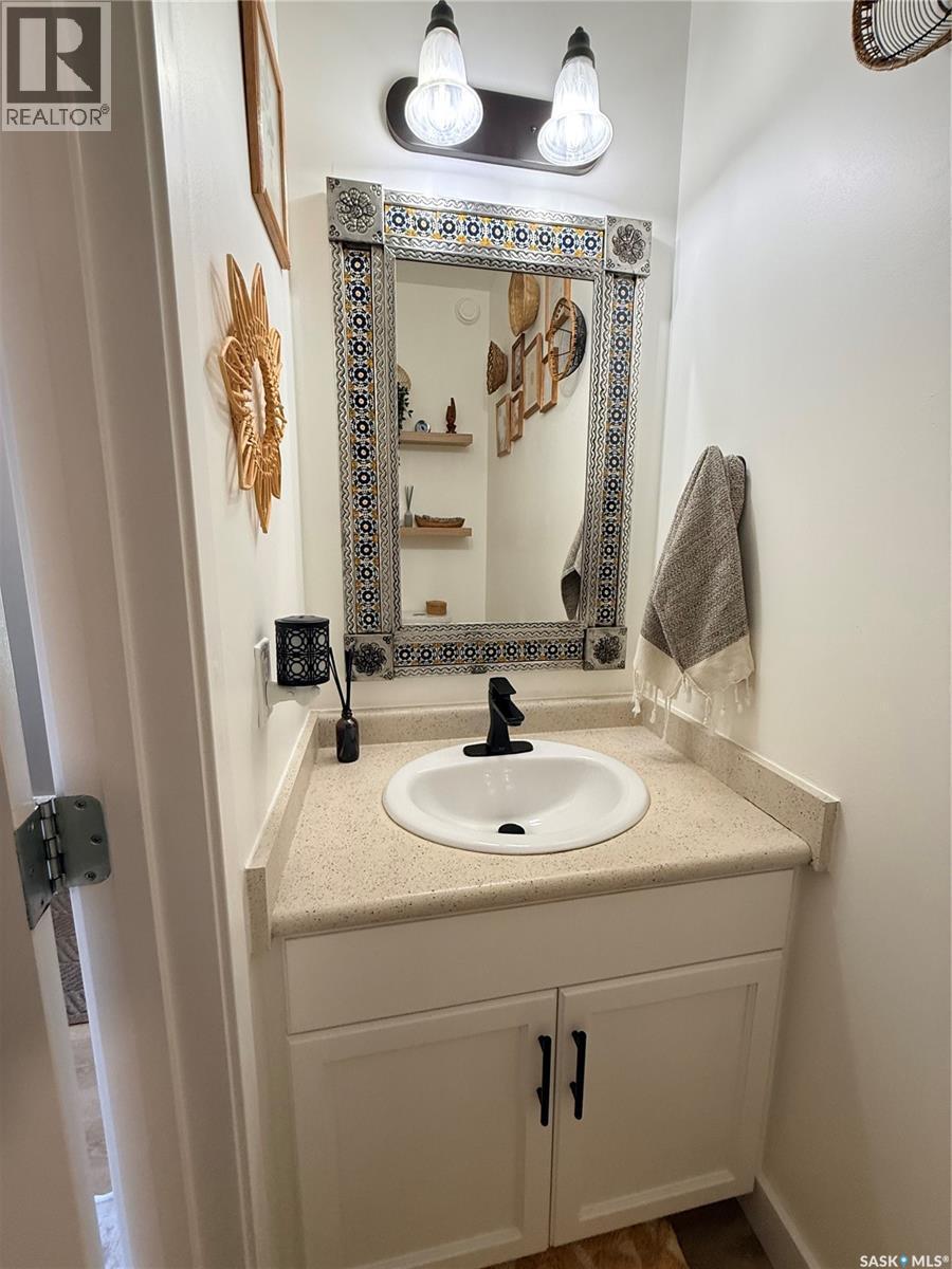 34 701 Mcintosh Street E, Swift Current, SK - Indoor Photo Showing Bathroom