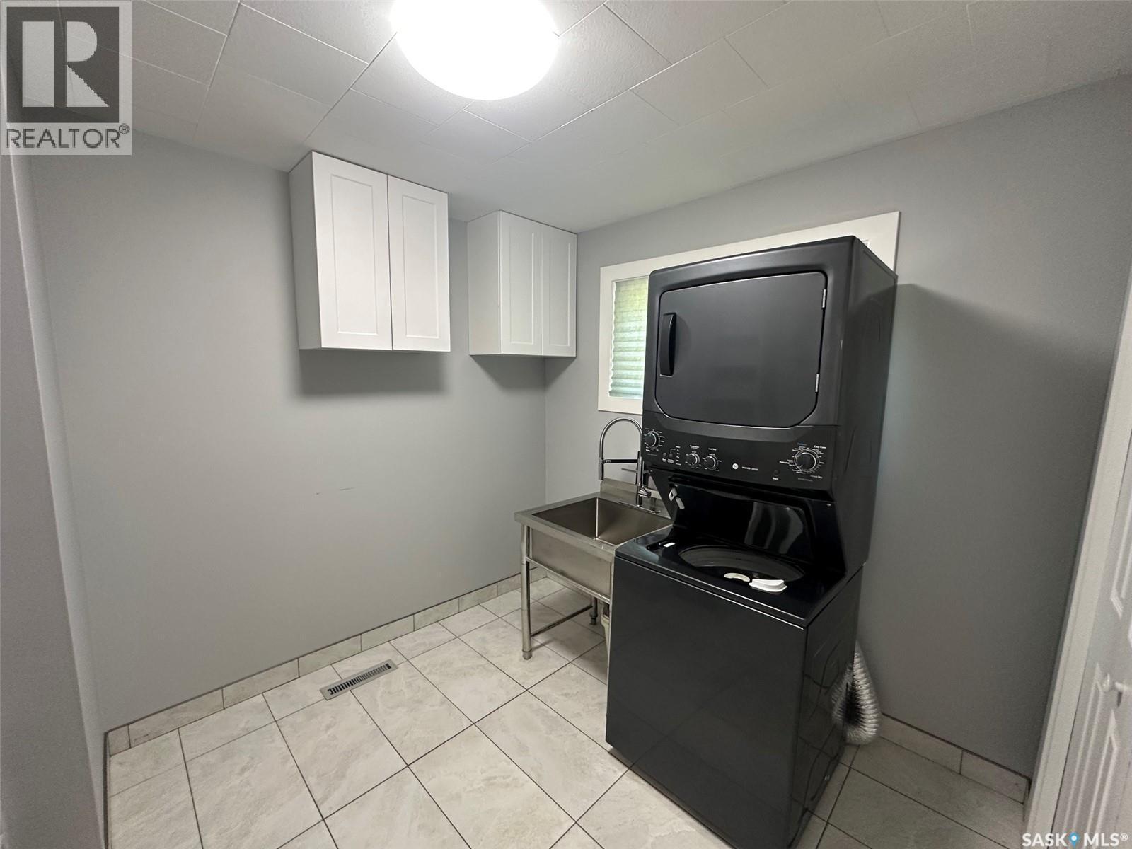 142 2Nd Avenue W, Central Butte, SK - Indoor