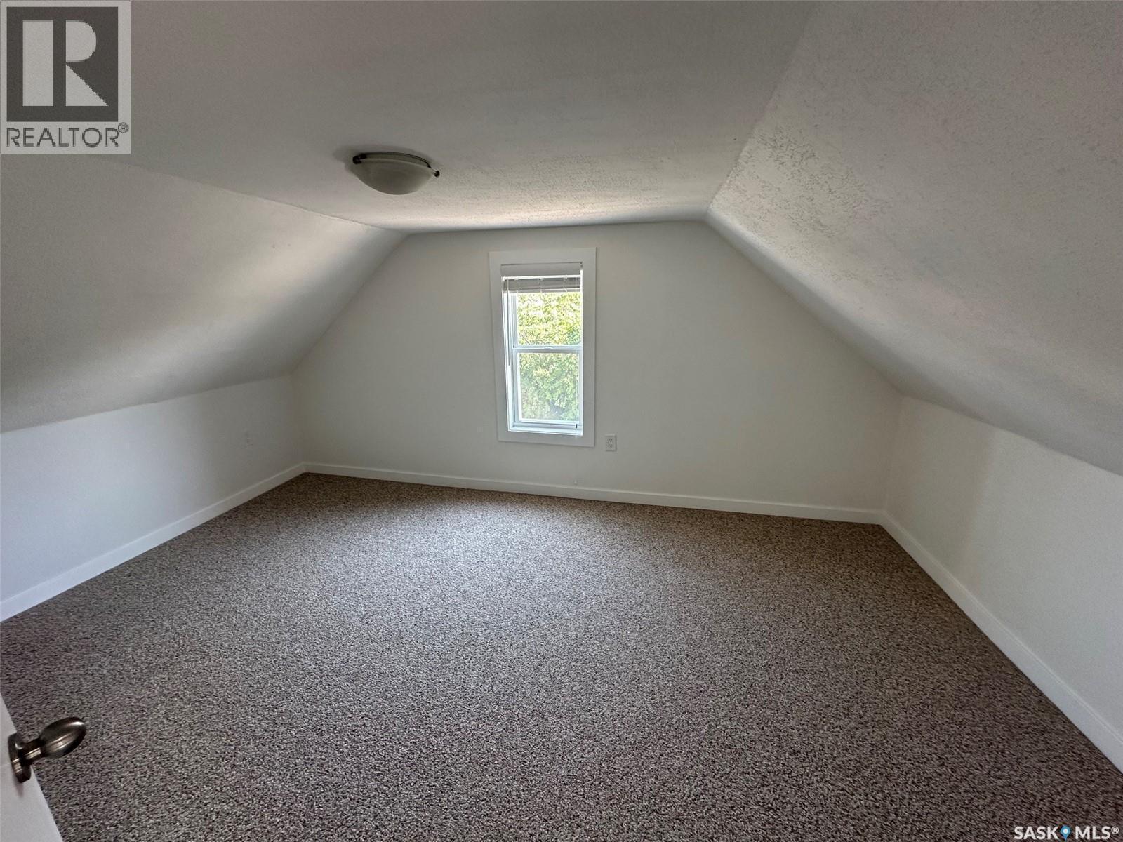 142 2Nd Avenue W, Central Butte, SK - Indoor Photo Showing Other Room
