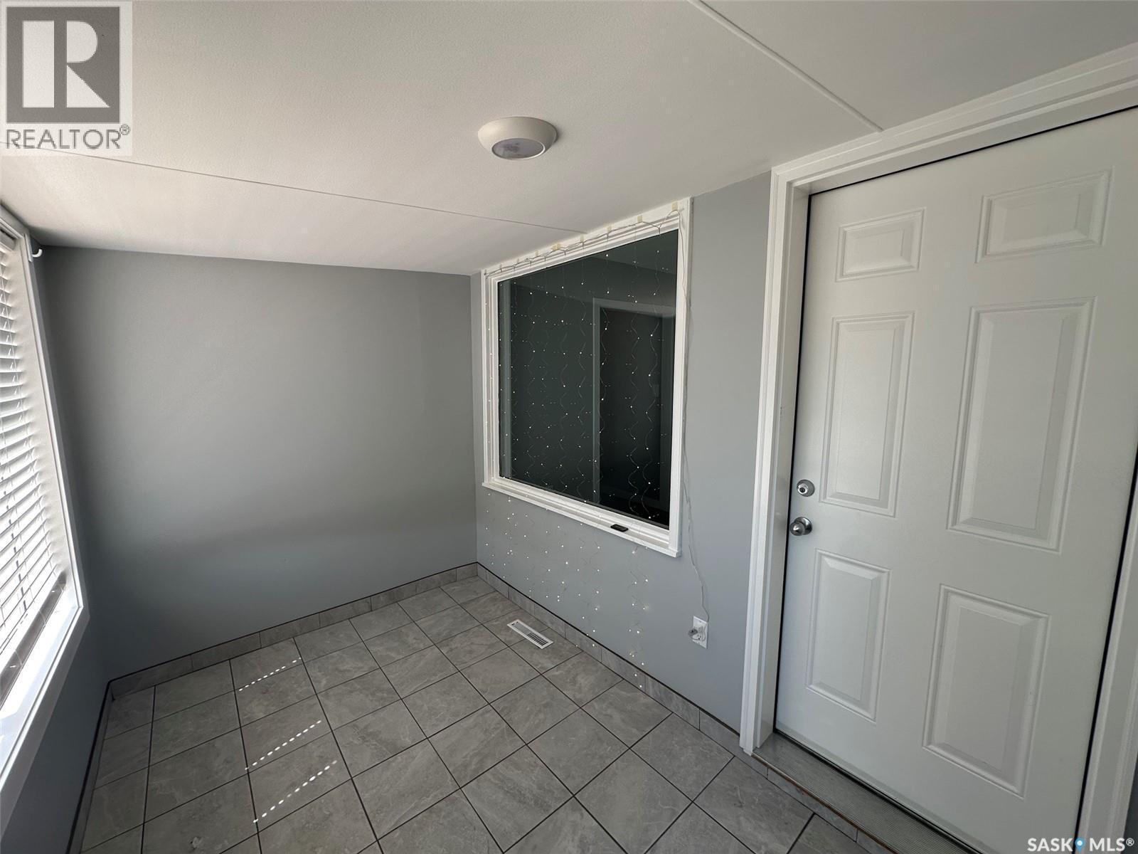 142 2Nd Avenue W, Central Butte, SK - Indoor Photo Showing Other Room