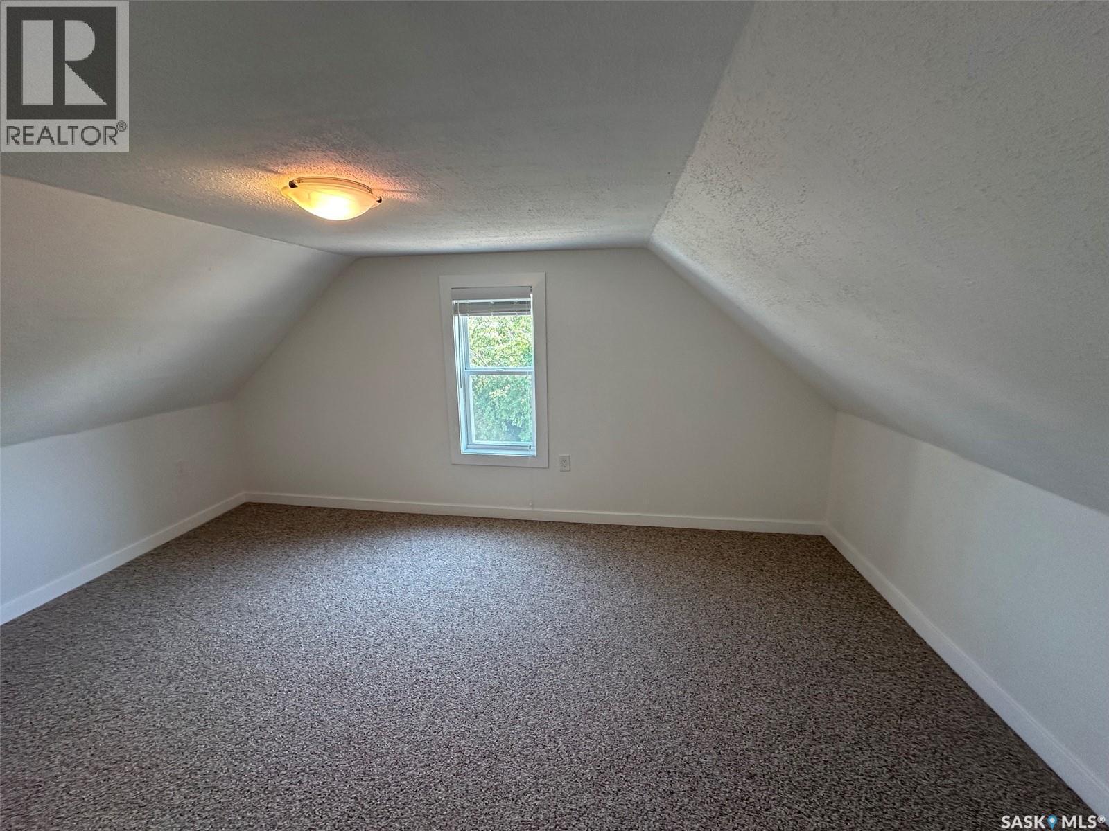 142 2Nd Avenue W, Central Butte, SK - Indoor Photo Showing Other Room
