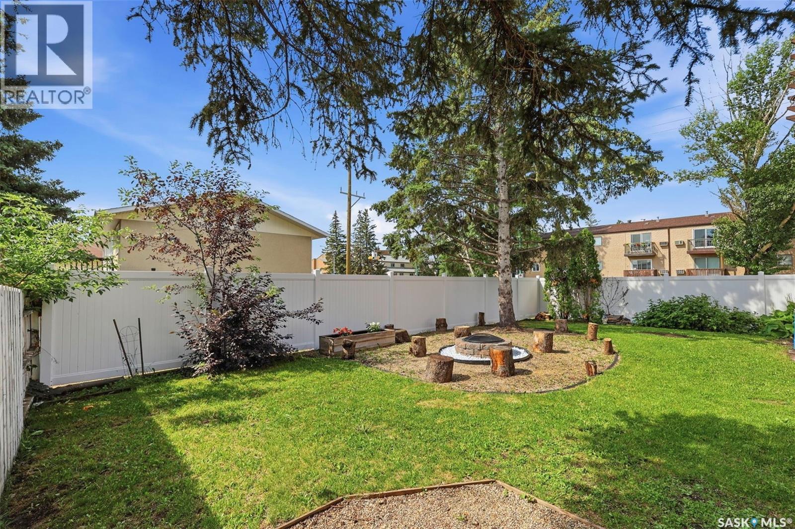 65 Rennie Place, Saskatoon, SK - Outdoor