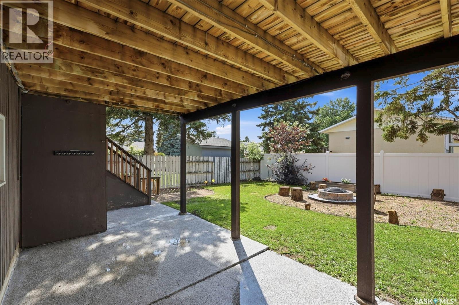 65 Rennie Place, Saskatoon, SK - Outdoor With Deck Patio Veranda