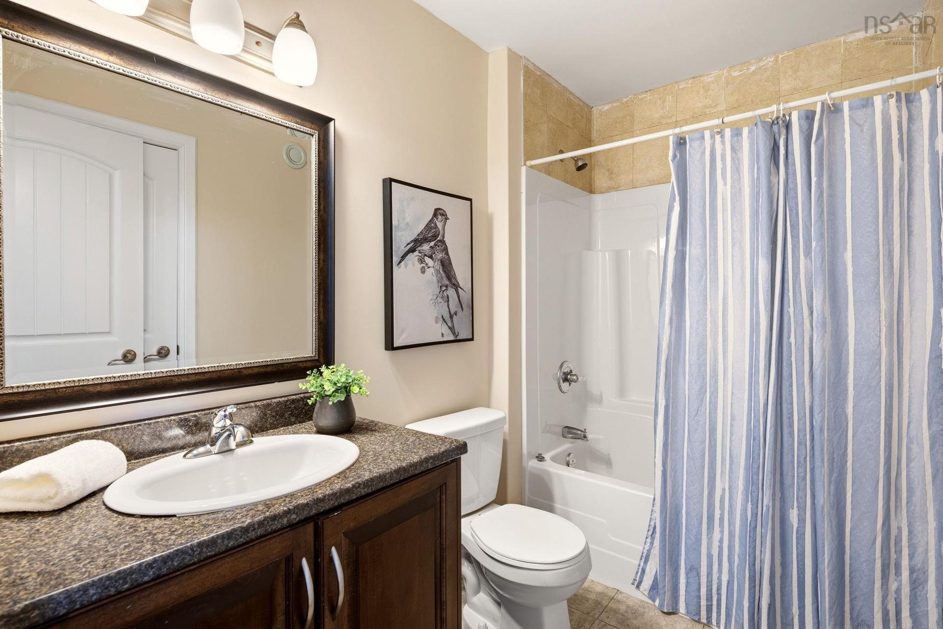 25 Four Mile Lane, Halifax, NS - Indoor Photo Showing Bathroom
