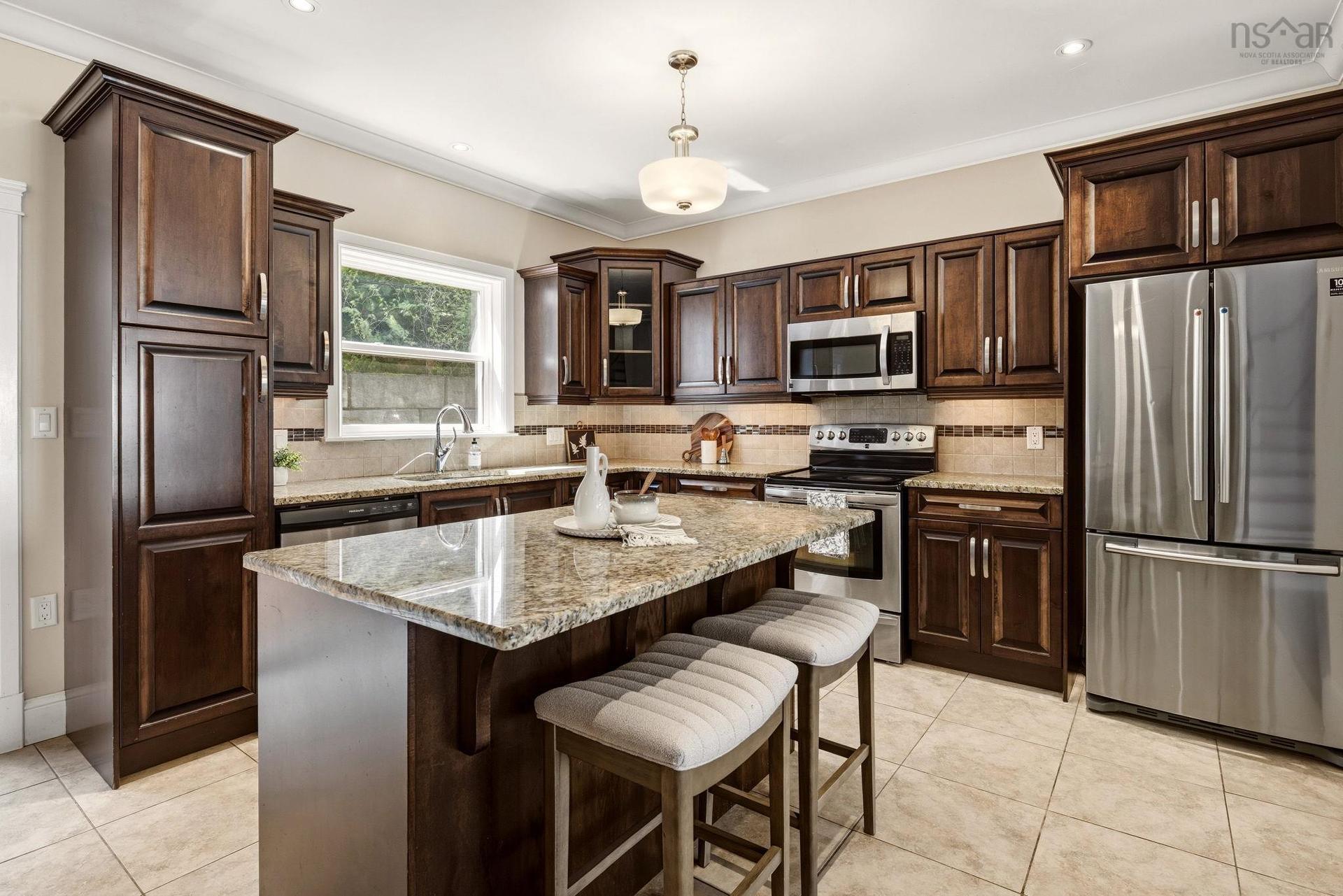 25 Four Mile Lane, Halifax, NS - Indoor Photo Showing Kitchen With Upgraded Kitchen