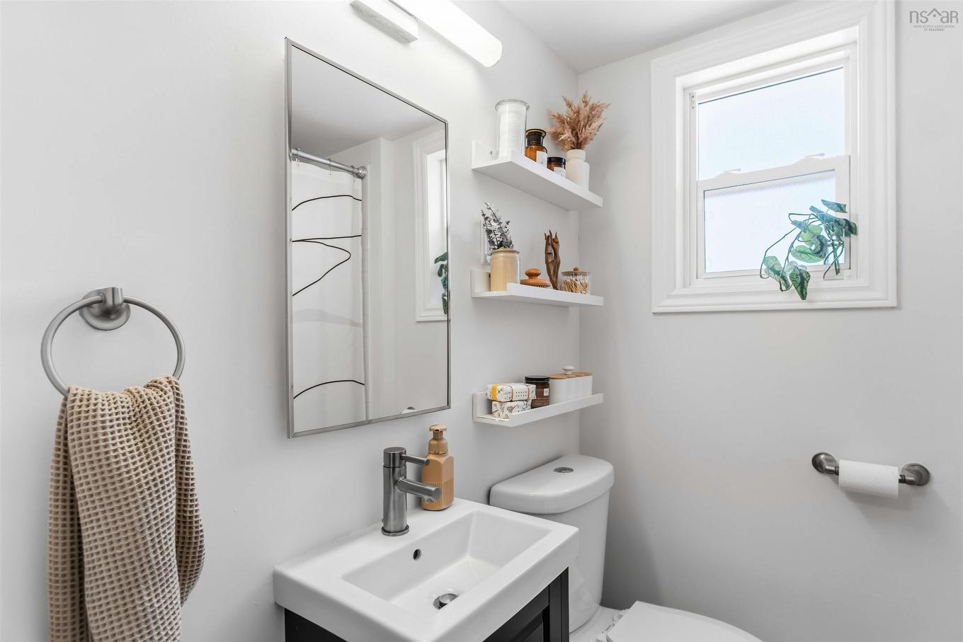 311 Stannus Street, Windsor, NS - Indoor Photo Showing Bathroom